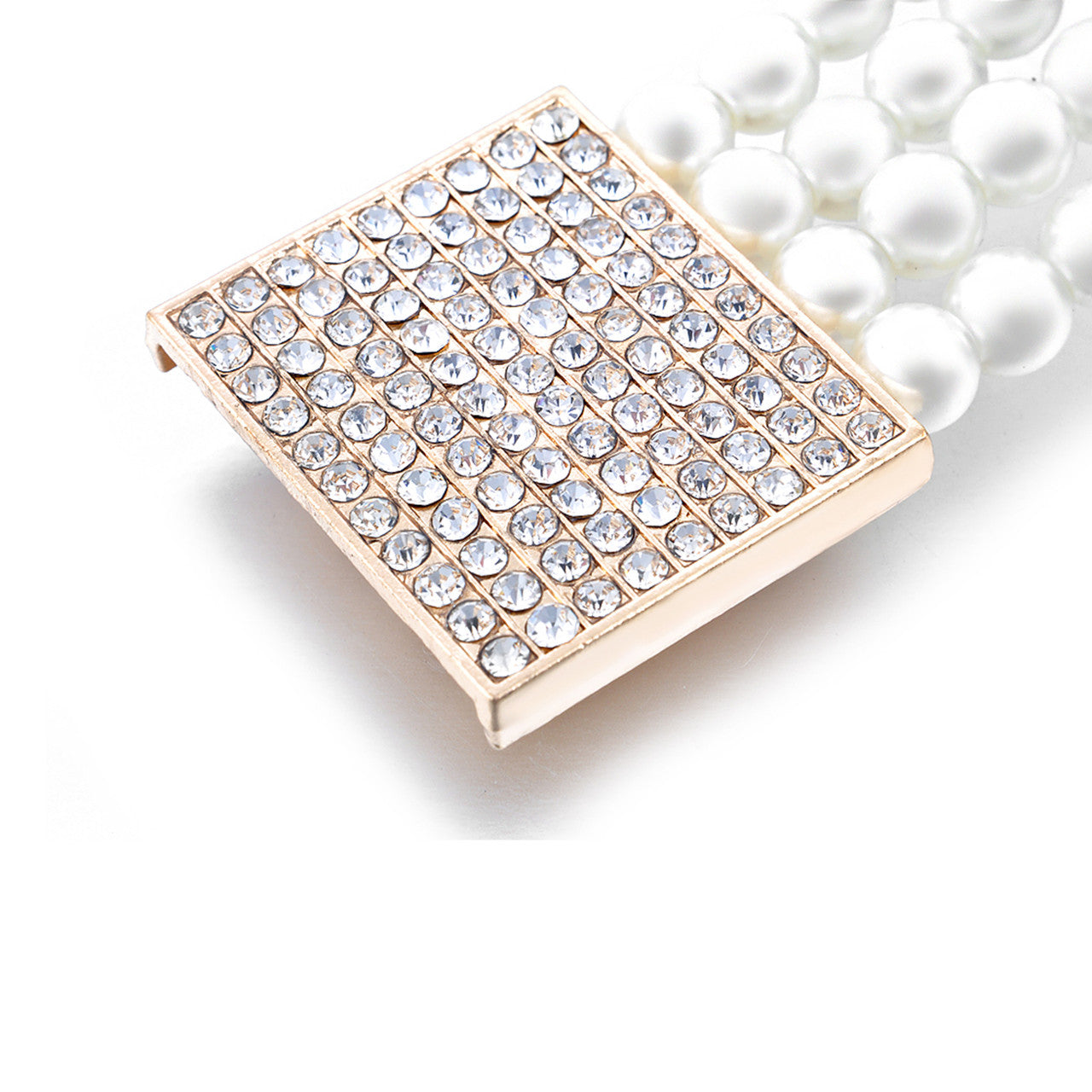 Pearl Belt in 4 Rows with Diamante Buckle