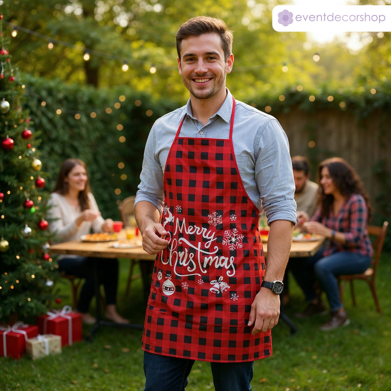 Unisex Christmas Apron for Adults – Buffalo Plaid Design