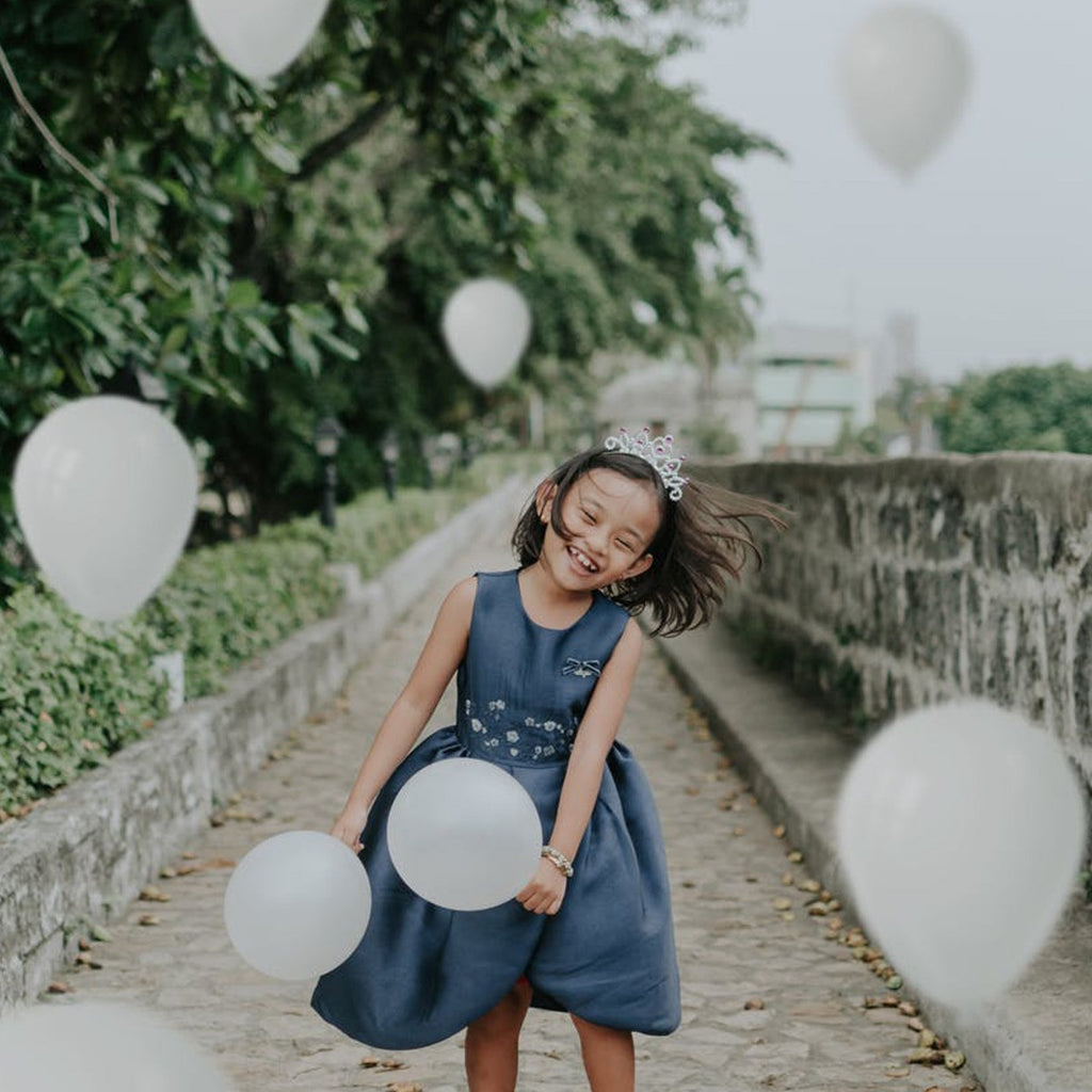 10" Helium-Quality Latex Plain Balloons - White