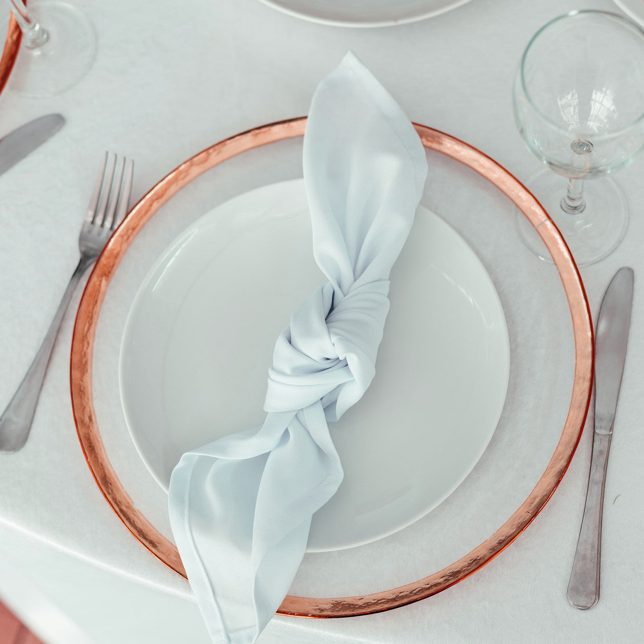 13" Round Charger Plate - Clear with Rose Gold Trim