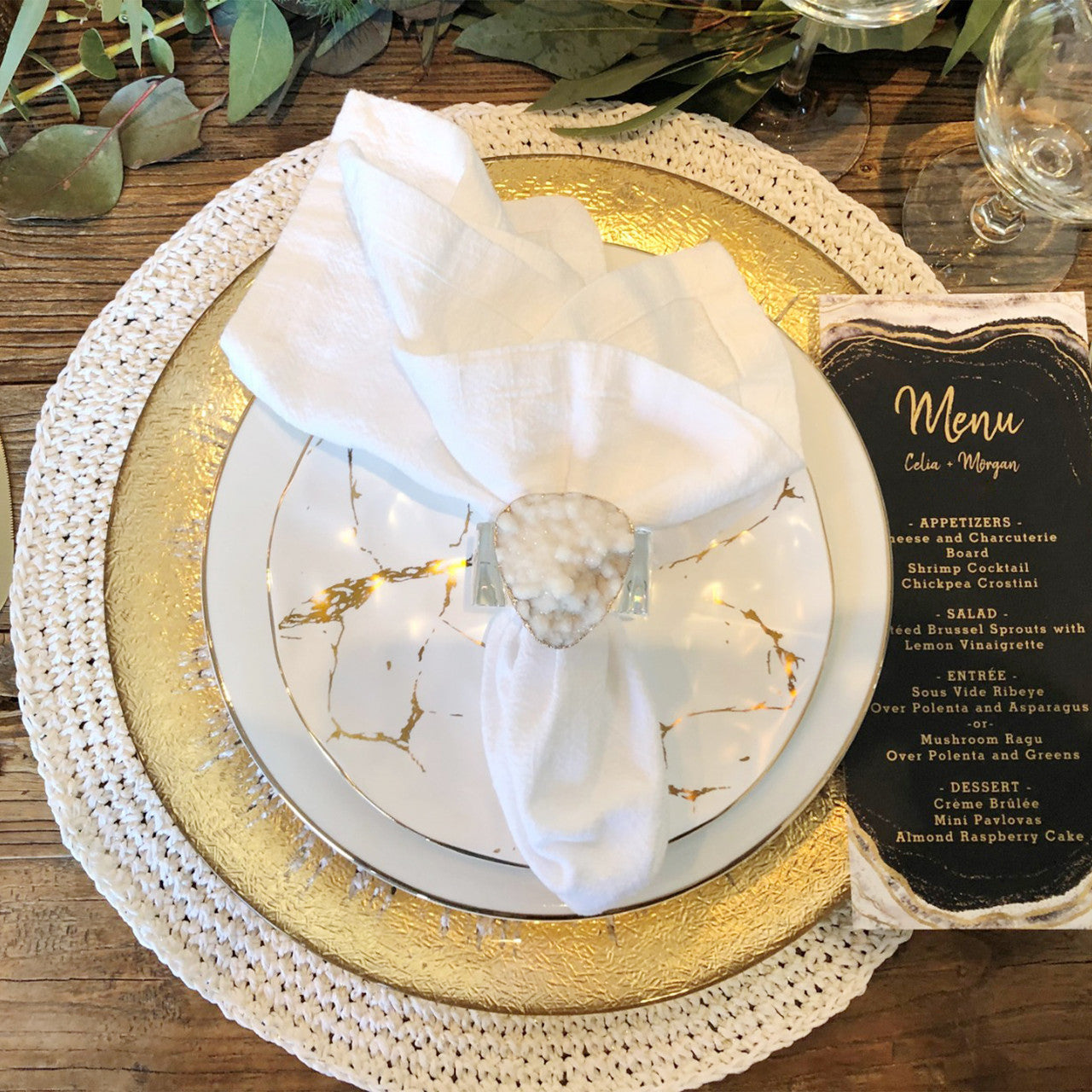 13" Round Charger Plate - Clear with Gold Textured Trim