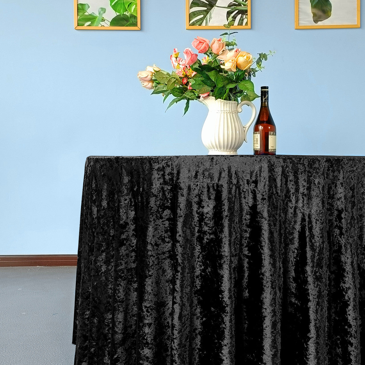 Round Crushed Velvet Tablecloth - Black