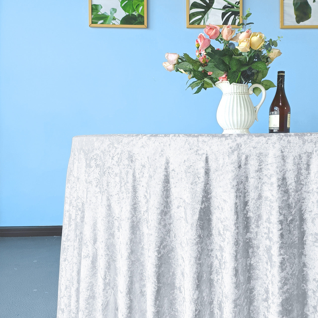 Round Crushed Velvet Tablecloth - White