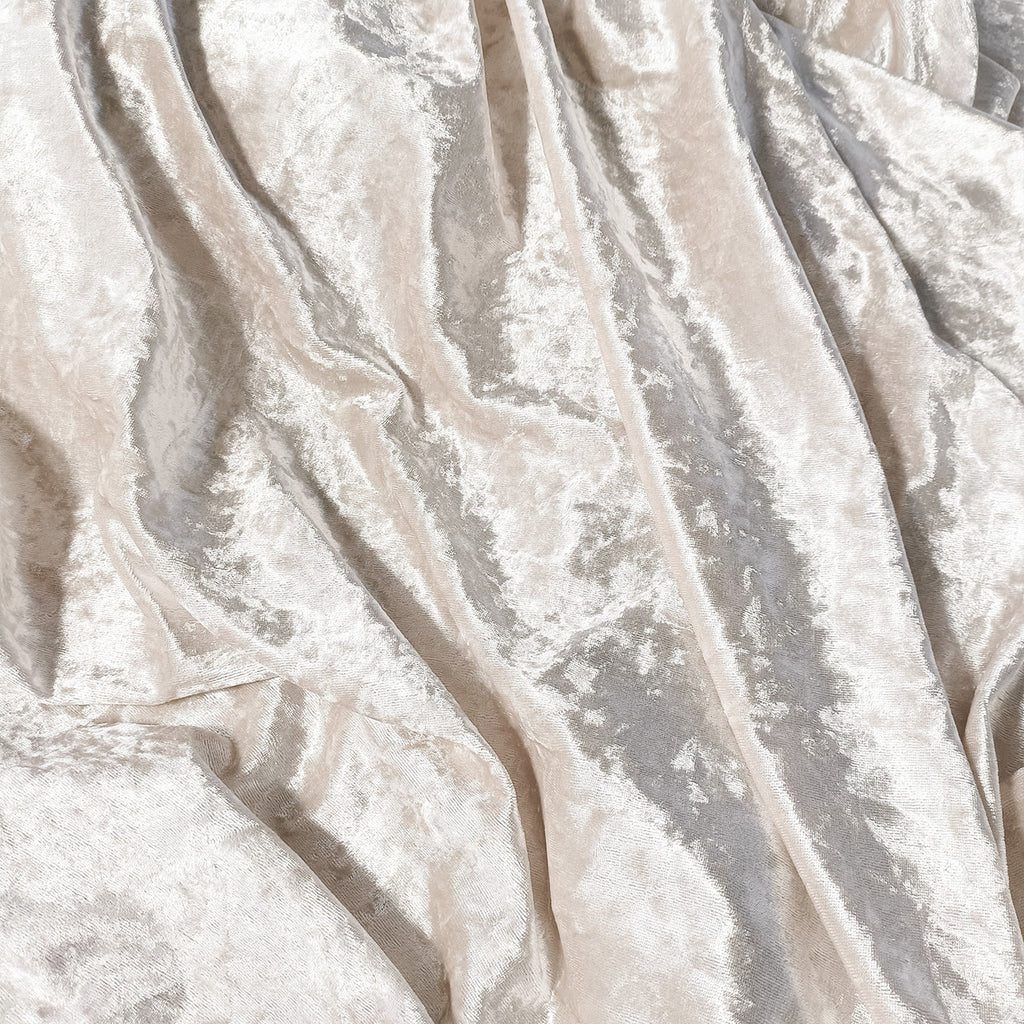 Square Crushed Velvet Tablecloth - Blush Pink