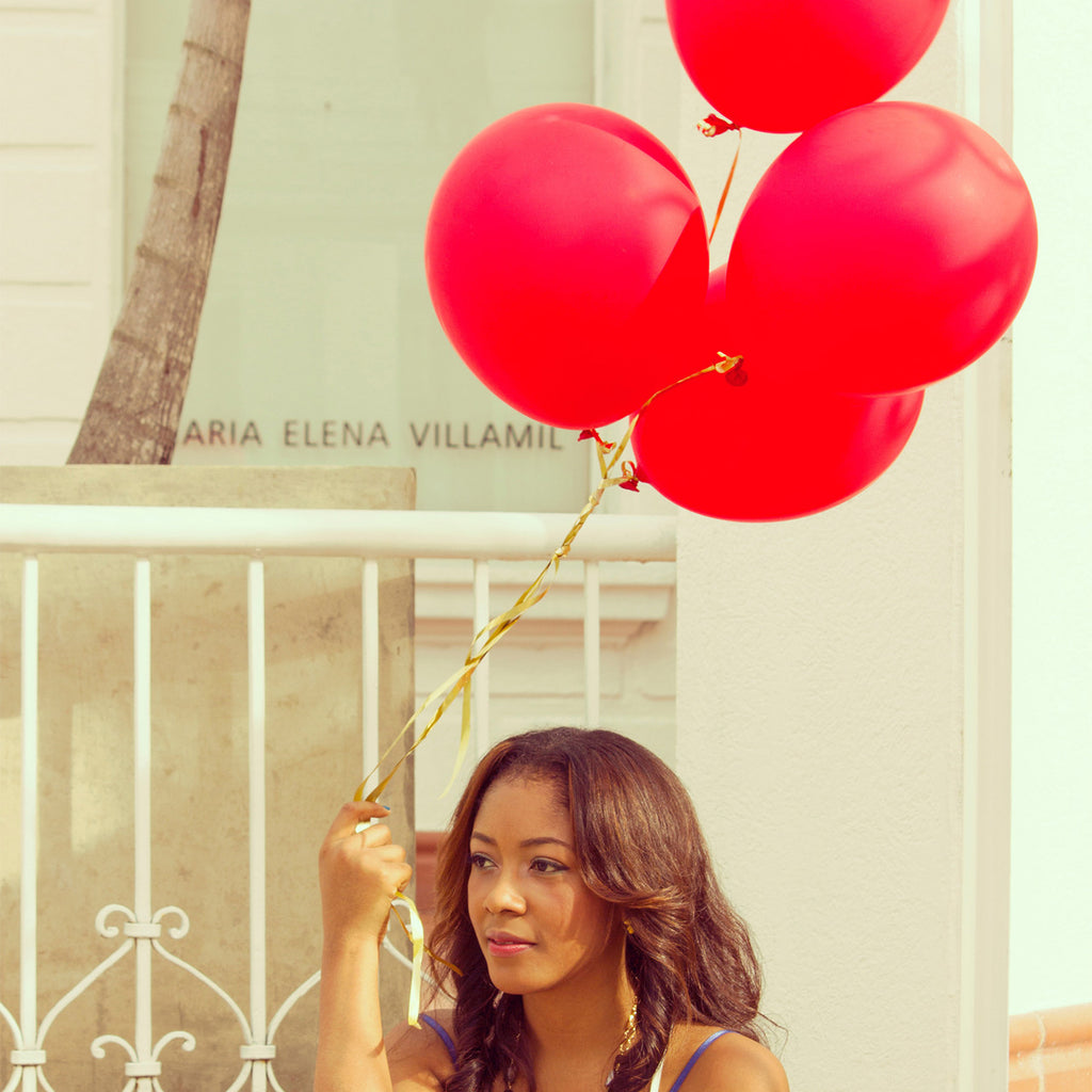 10" Helium-Quality Latex Plain Balloons - Red & White
