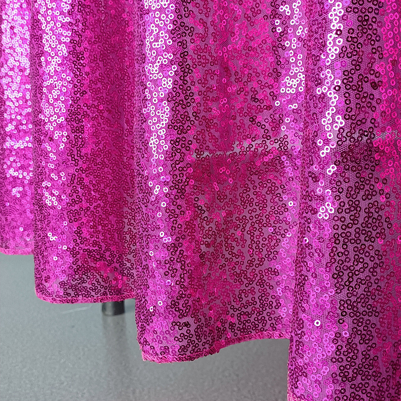 Sequin Sparkly Square Tablecloth - Fuchsia