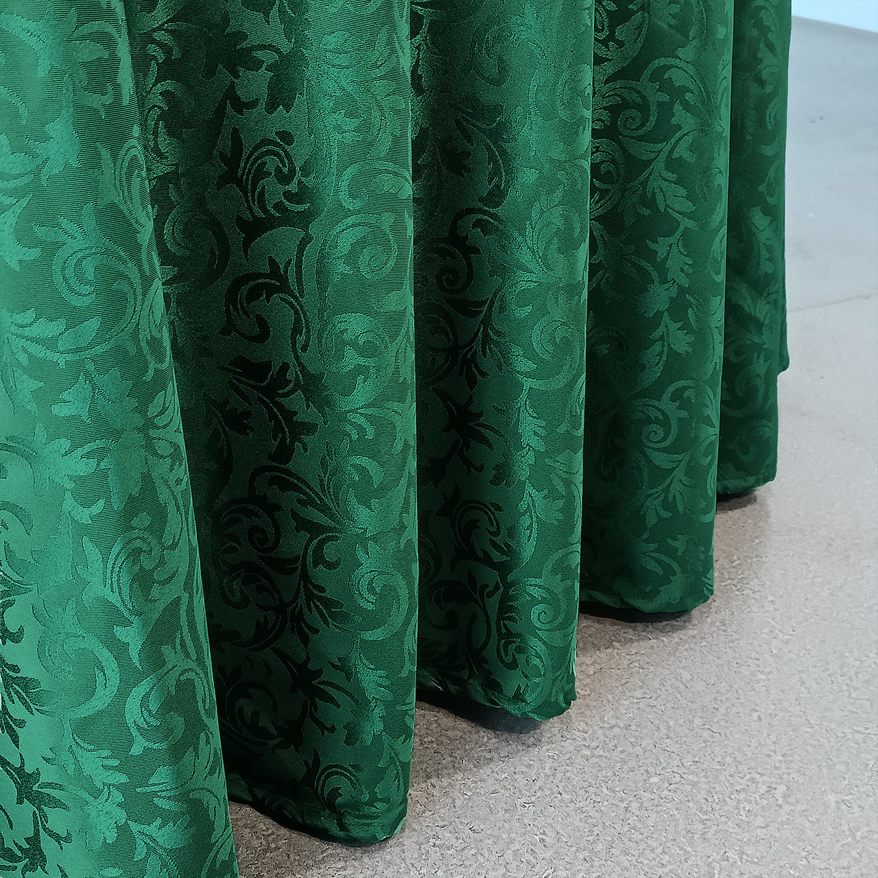 200GSM Round Damask Polyester Tablecloth - Green