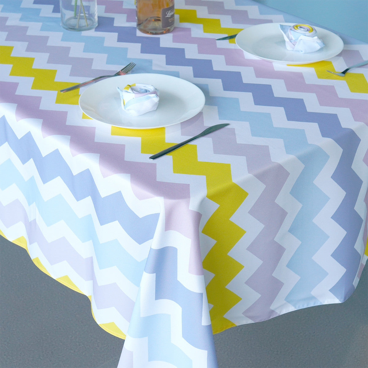 60" x 84" Rectangle Premium Waterproof Polyester Tablecloth - Multicoloured Zig-Zag