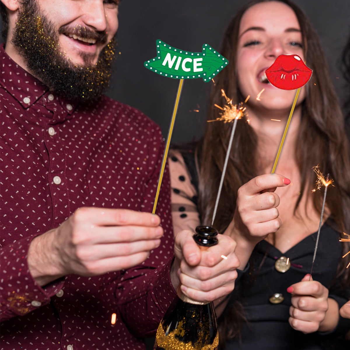 33pcs Christmas Photo Booth Cardboard Party Props
